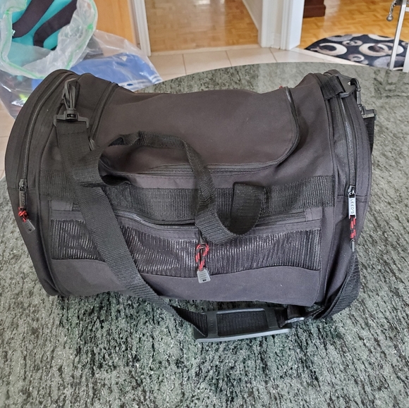 Leed's duffel bag - New - Picture 1 of 2